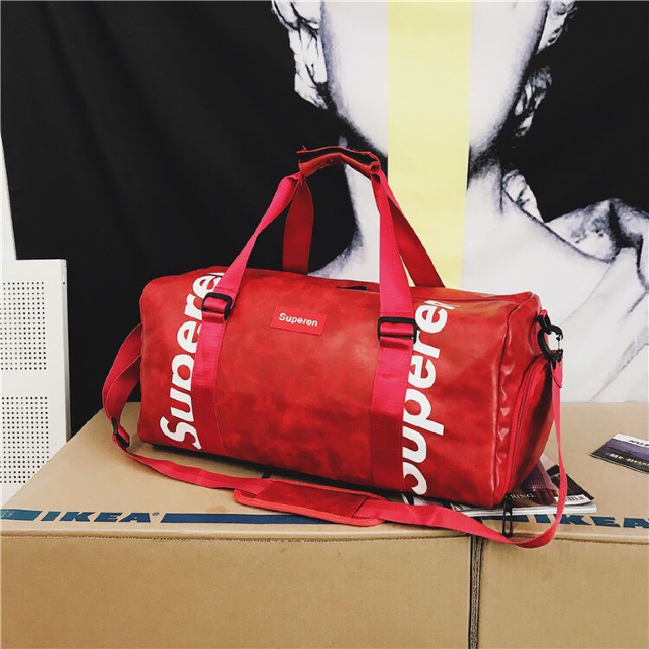 Polyurethane sports bag for men and women