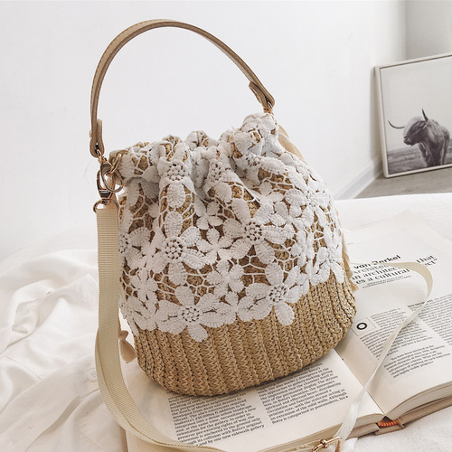  New Vacation Bucket Bag Fairy Rattan Beach Bag Portable Messenger Bag Women's Lace Straw Bag