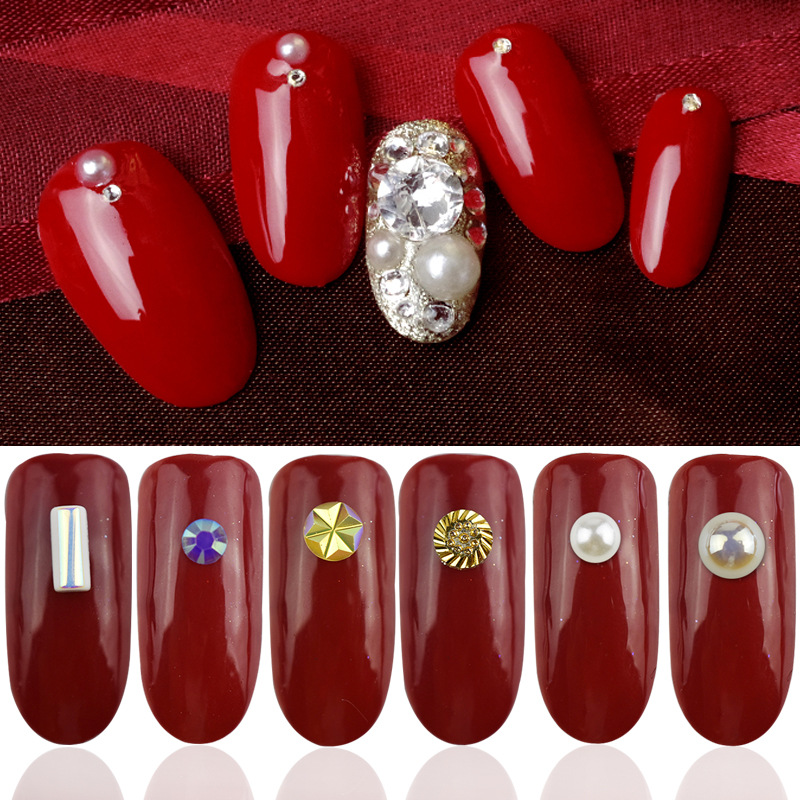 2021 Nueva joyería de uñas nuevo traje de remache en forma especial aleación parche de metal bolsa de seis rejillas joyería de uñas