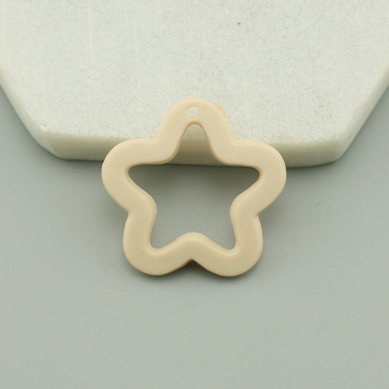 Color estrella de cinco puntas llavero acrílico colgante dopamina accesorios de joyería 30mm flor en forma de ciruela material