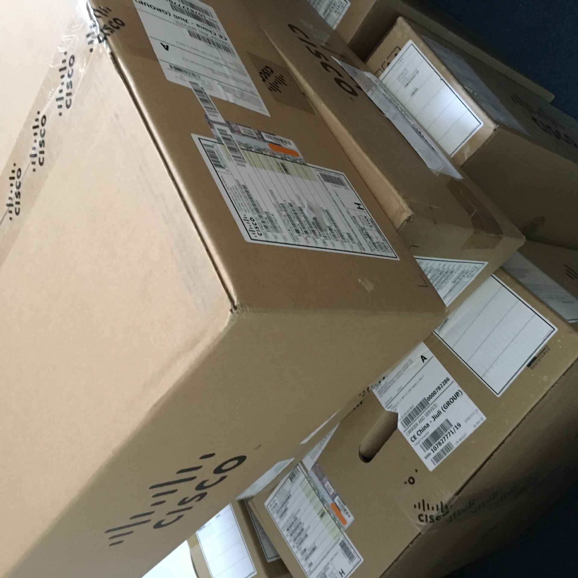CISC0 模块化扩展性Catalyst C9300-48UB-E 48口UPOE网络交换机