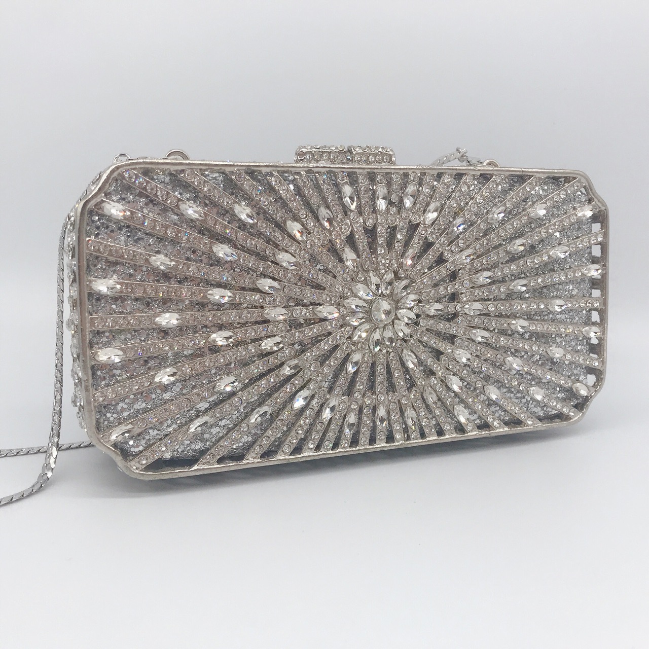 Túi clutch nữ đính đá dạ hội hộp kim loại khung cứng — bạc