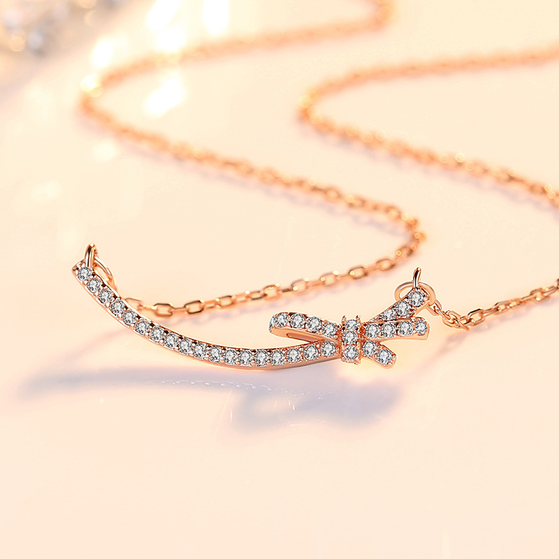 S925 sonrisa arco collar moda femenina Singapur nicho diseño simple clavícula cadena ins Internet celebridad colgante