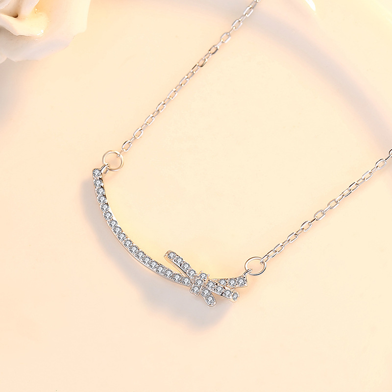 S925 sonrisa arco collar moda femenina Singapur nicho diseño simple clavícula cadena ins Internet celebridad colgante