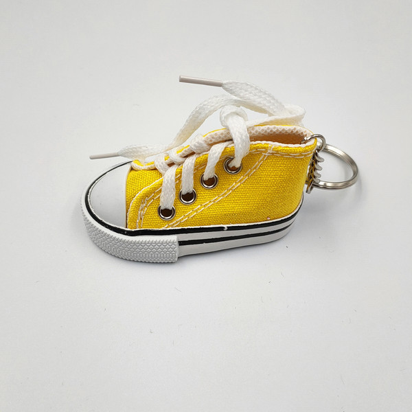 Small realistic cloth espadrilles