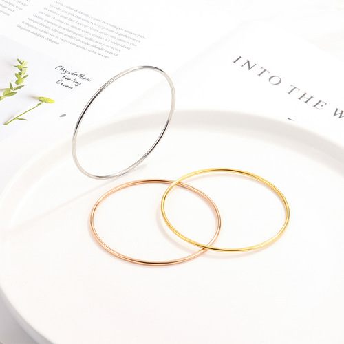  Simple Golden Titanium Steel 2mm Plain Coil Bracelet Non-fading Women’s Thin Bracelet