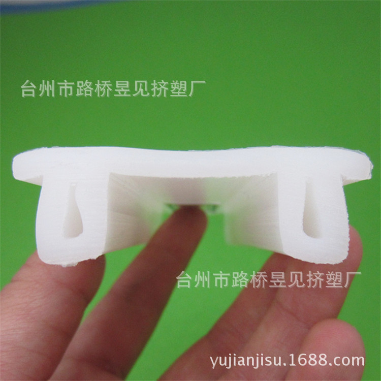 挤出挤塑超高分子PE塑料型材耐磨导轨适用产品耐磨滑轨导轨异型