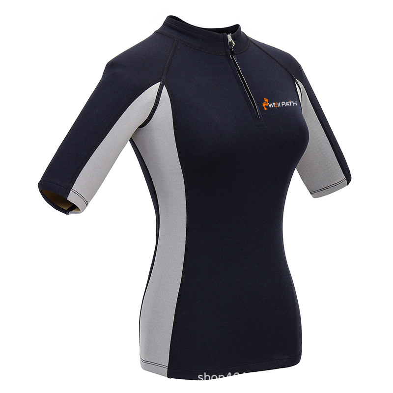 검은 색 짧은 소매