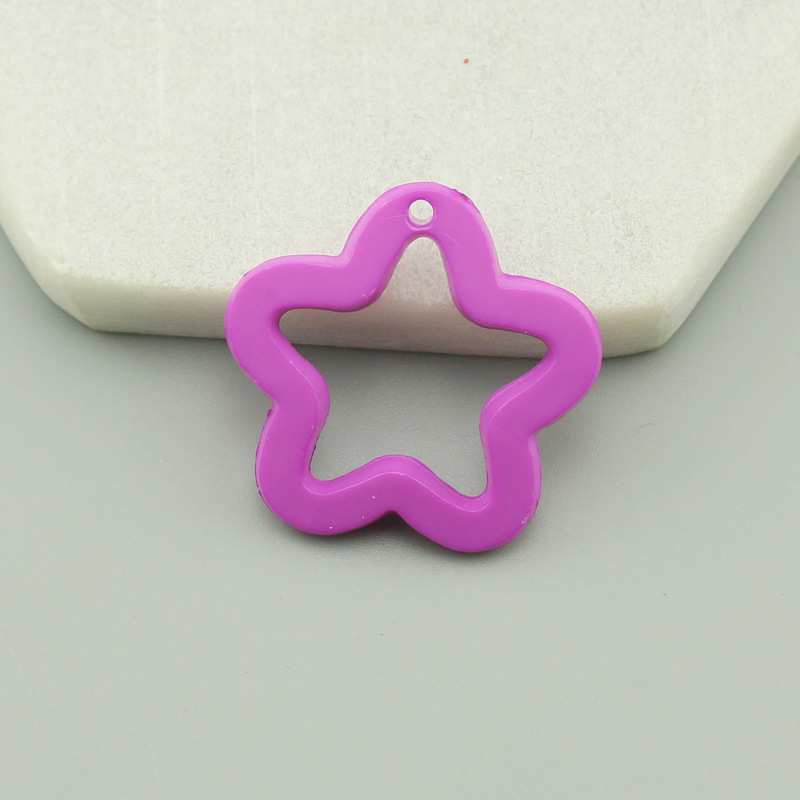 Color estrella de cinco puntas llavero acrílico colgante dopamina accesorios de joyería 30mm flor en forma de ciruela material
