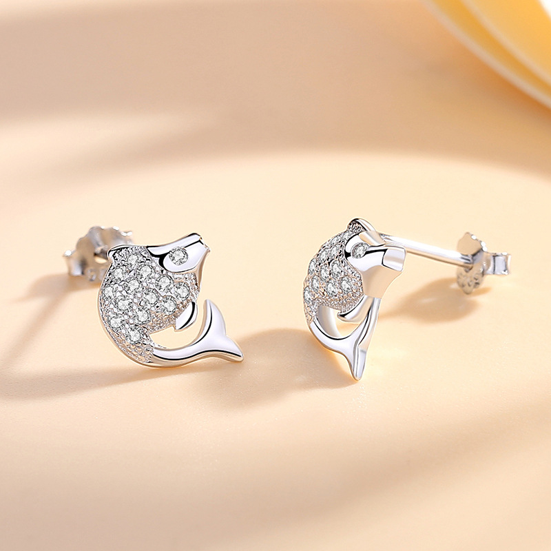 Nueva moda red océano rojo estilo pendientes estudiante lindo temperamento pendientes de plata esterlina 925 delfín pendientes de las mujeres simples 2023