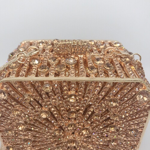 Cross-border diamond-encrusted dinner bag with empty metal hard box diamond bag foreign trade banquet dress hand-held women's bag small square box bag