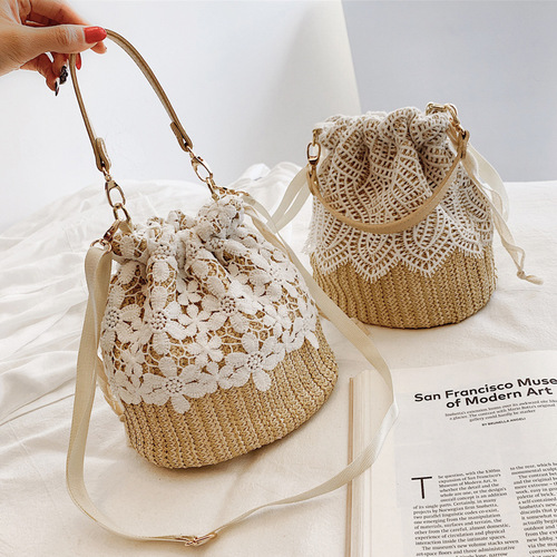  New Vacation Bucket Bag Fairy Rattan Beach Bag Portable Messenger Bag Women's Lace Straw Bag