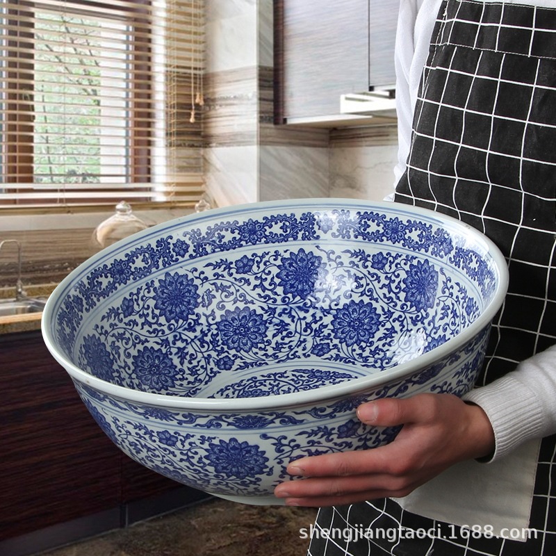 Jingdezhen ceramic and basin blue and white porcelain kneading basin…
