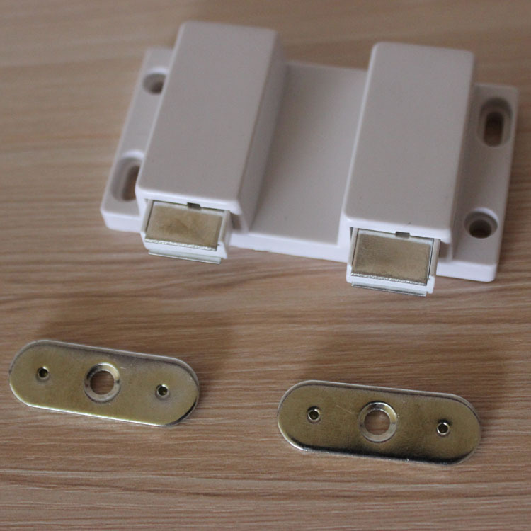 Puerta de vidrio autoelástica rebote táctil magnético puerta doble vitrina de succión magnética puerta doble puerta de gabinete de succión magnética puerta magnética rebote manija sin contacto