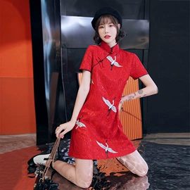 旗袍;马面裙;披肩