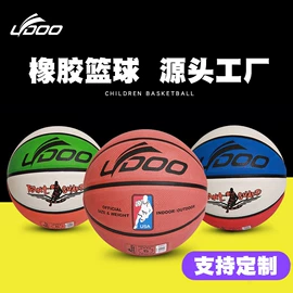 足球;篮球;羽毛球拍