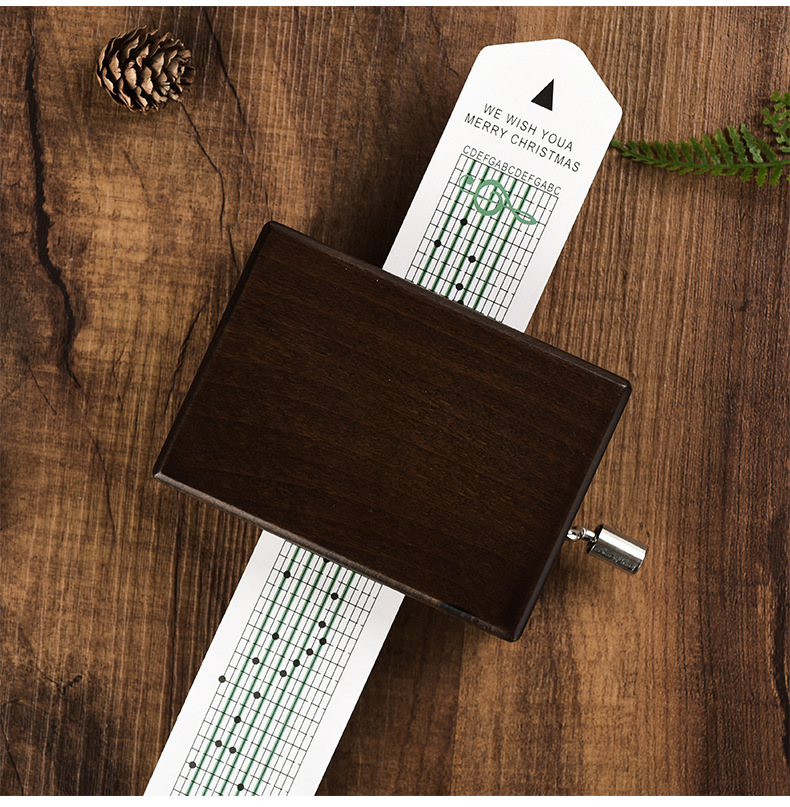 Yunsheng 15-tono 30-tono de manivela cinta de papel movimiento musical caja de música de madera caja de música DIY