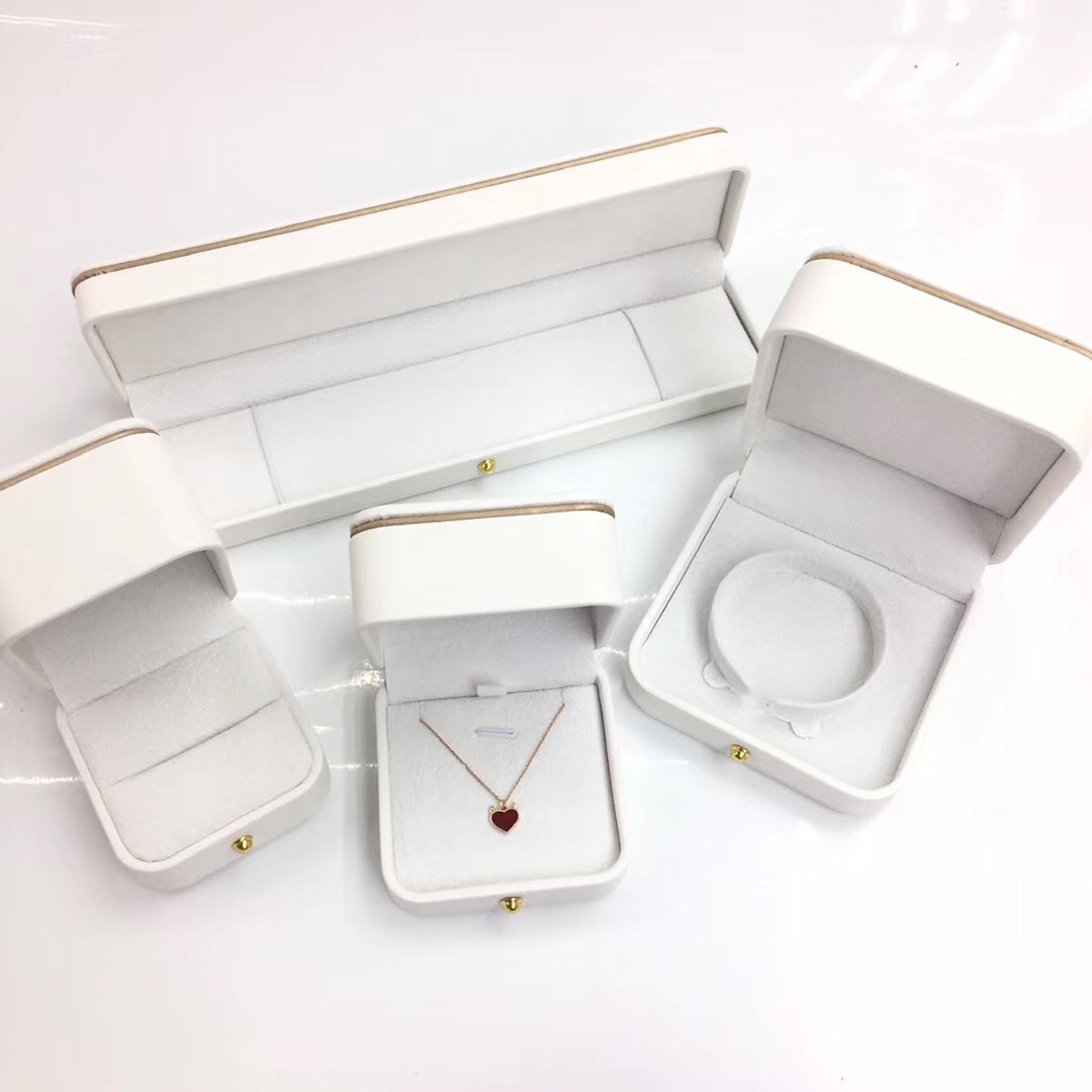 高档白色珠宝首饰盒圆角双层金边皮盒戒指吊坠手镯项链包装珠宝盒