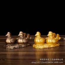 百年好合戏水鸳鸯摆件结婚纪念日新婚礼品姻缘姻缘鸳鸯地摊货源