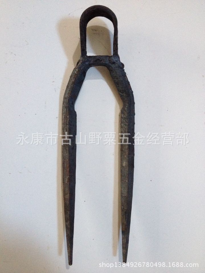 1.5斤手工锻打土打尖二齿铁耙子 农用耙子