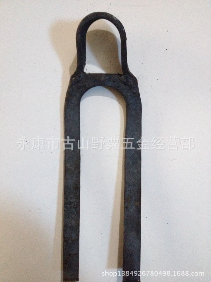 2斤手工锻打土打扁二齿铁耙子 农用耙子