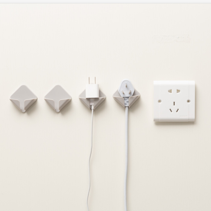 Patente enchufe gancho Punch-libre fuerte potencia transparente pasta de alambre cocina socket rack de almacenamiento creativo Al Por Mayor