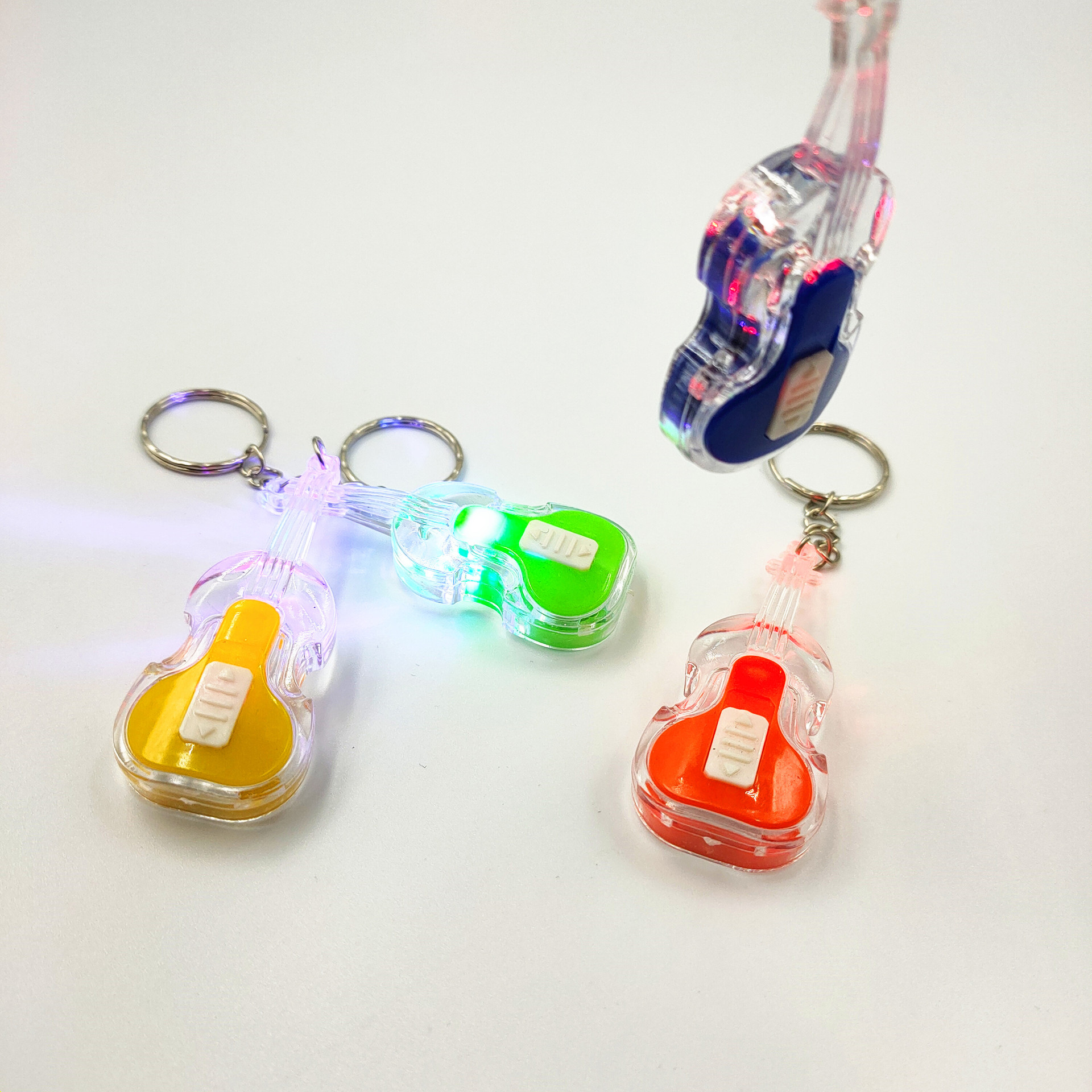 Comercio exterior transfronterizo creativo luminoso violín llavero colgante bolsa de Ropa Accesorios de juguete luminoso logo