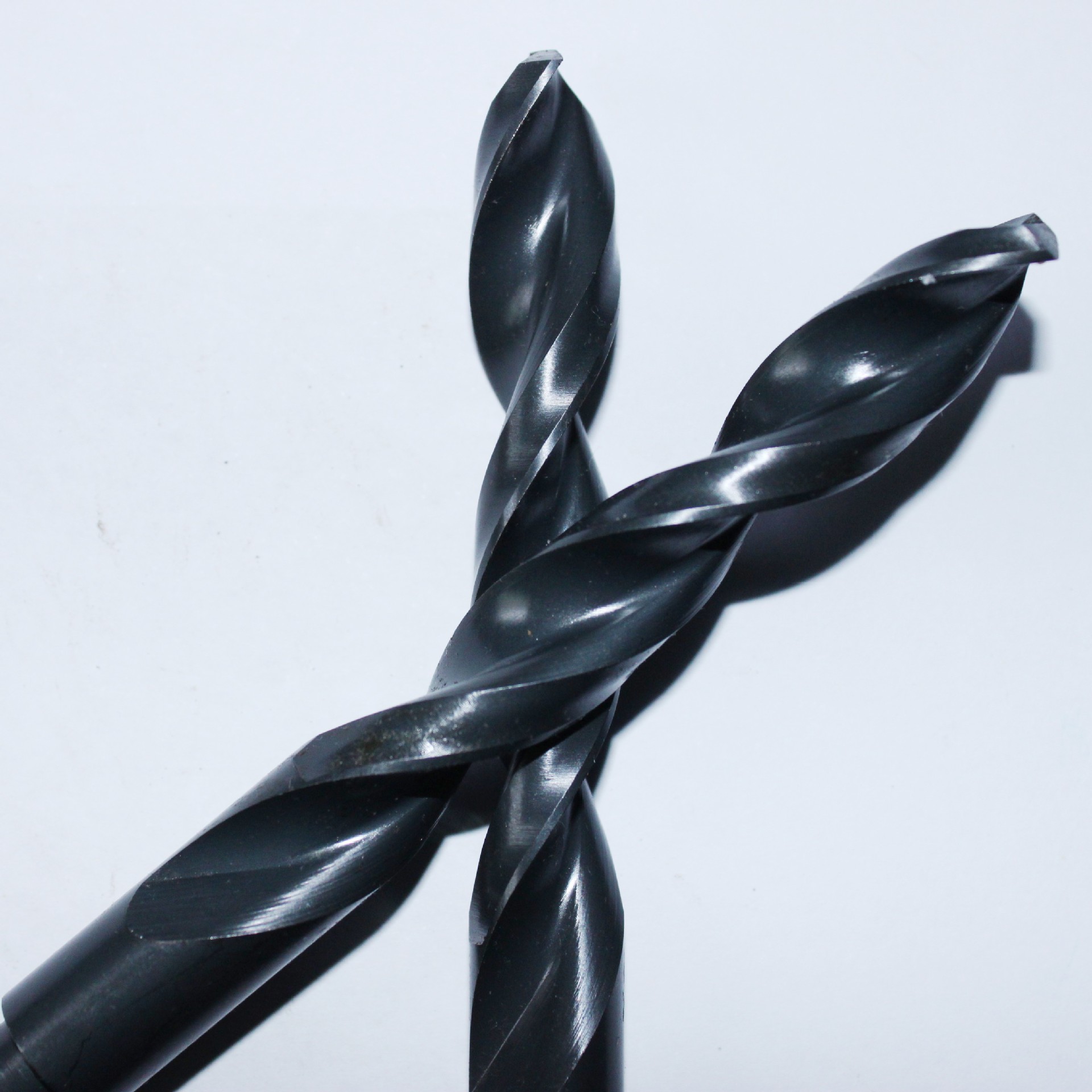 加工非标钻头M2高速钢HSS氮化发黑麻花钻扩孔倒角全磨制麻花钻头