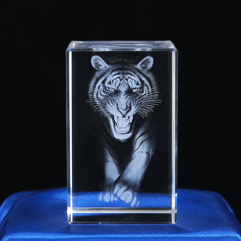 Pequeño puente 3D tallado interior adornos de cristal dinosaurio tortuga tigre águila modelo animal recuerdo del océano