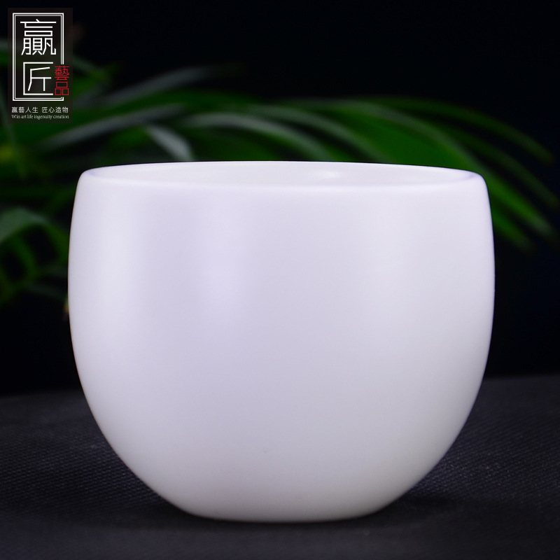 Ganador de arte de porcelana blanca Kung Fu taza de té logotipo tallado taza de té de cerámica taza única regalo personal