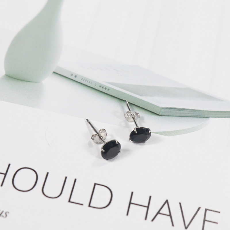 Sterling Silver Four Prong Zirconia Stud Earrings European Style_voghion.com