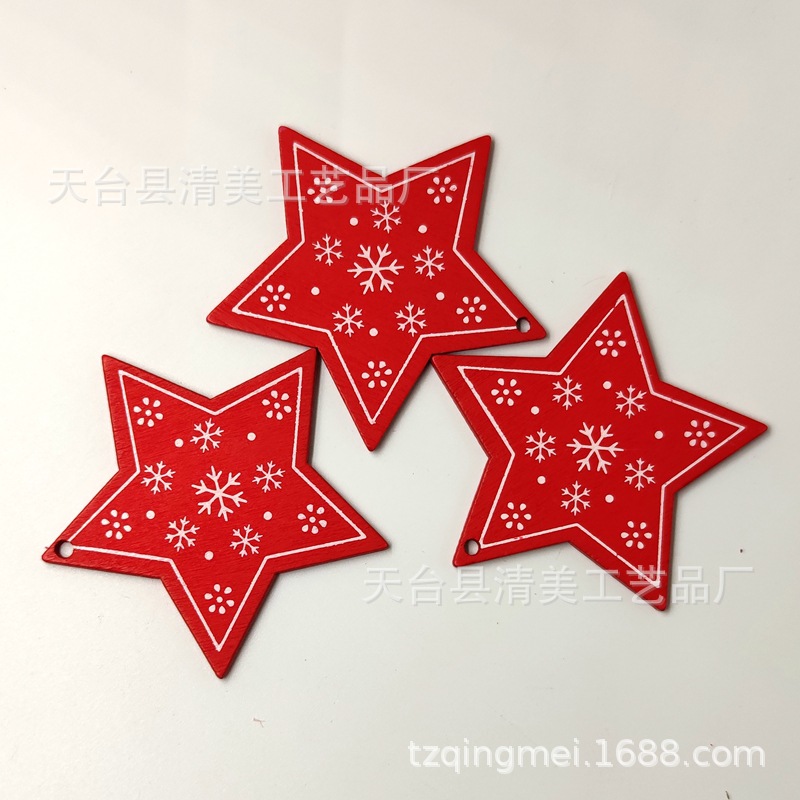 Colgante de dibujos animados navideños de madera de bricolaje de la serie navideña pintada roja 10 piezas en un paquete con 10 cuerdas de cáñamo