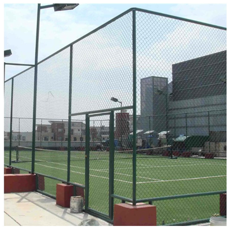 体育场铁丝网球场围栏足球护栏网勾花网护栏篮球场围栏网球场围网