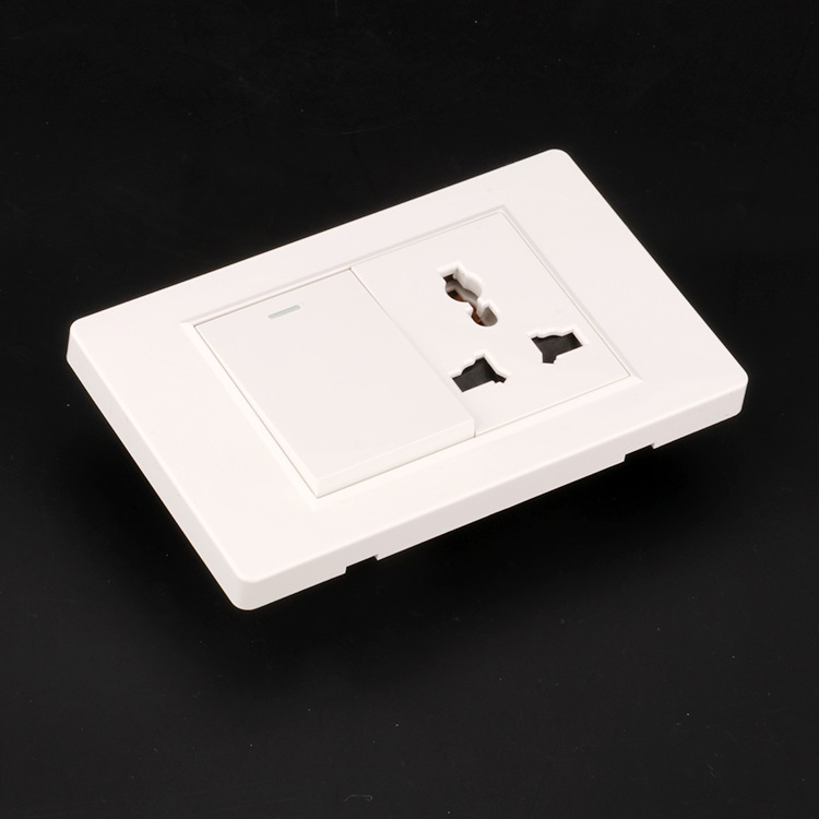 2020 New Model US Standard Style White Multi-function Three-hole Taiwan USB Switch Outlet Direct Supply Manufacturer