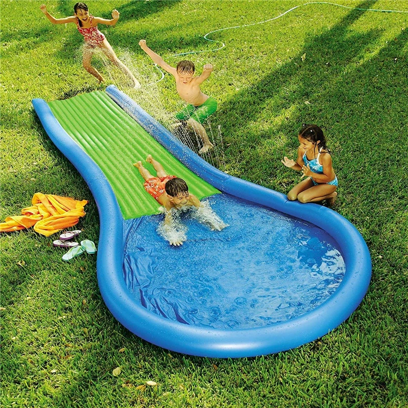 Девушки мальчиков водных горок брызг лужайки водных горок детей ПВК трансграничные новые раздувные парты бассейн игры воды