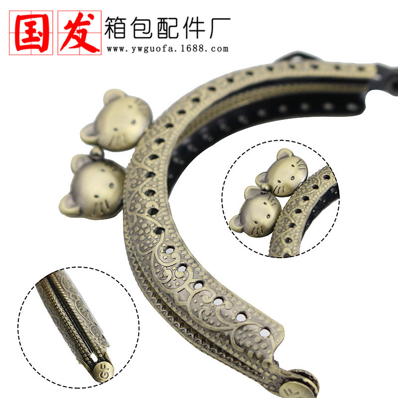 8.5CM cabeza de gato en relieve semicircular oro 10.5CM 12.5CM cabeza de animal hecha a mano bolsa de oro DIY