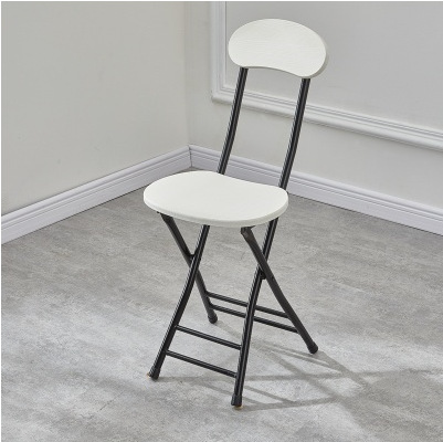 흰색 나뭇결 색상 + 검은 다리