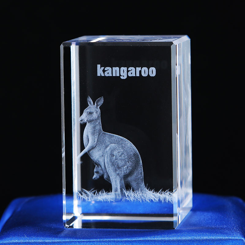 Pequeño puente 3D tallado interior adornos de cristal dinosaurio tortuga tigre águila modelo animal recuerdo del océano