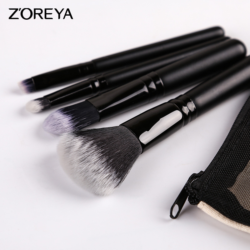 Cepillo de maquillaje Zhuoerya, herramienta de belleza, reparación para principiantes, viaje portátil, cepillo de maquillaje de barra corta, juego completo de cepillos, cabello suave