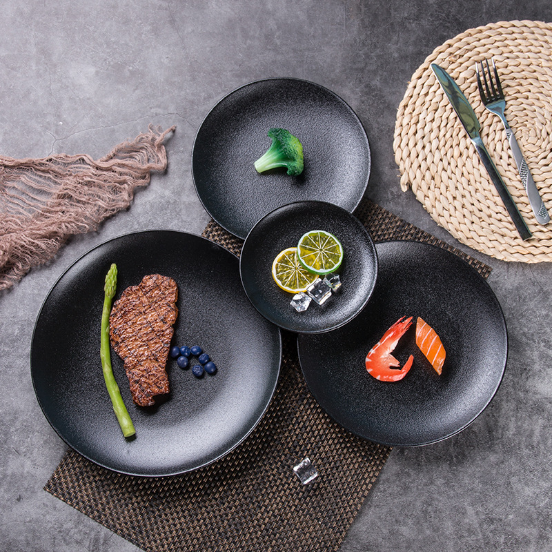 Plato redondo plato de carne plato de cena