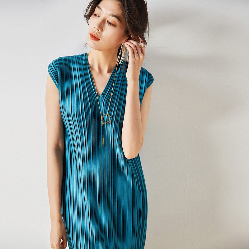 Shenghong Summer V-Neck Slimming Elegant Loose Retro Style Pleated Mid-Length Dress 2136