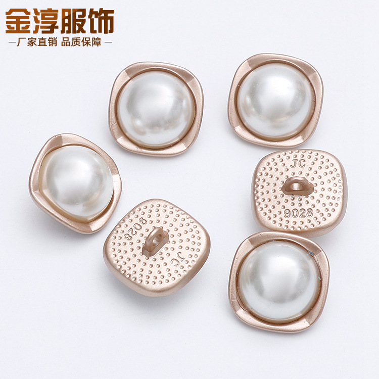 New Diamond-embedded Pearl metal button lace round women's coat top cashmere woolen coat button direct supply New Diamond-embedded Pearl metal button lace round women's coat top cashmere woolen coat button direct supply