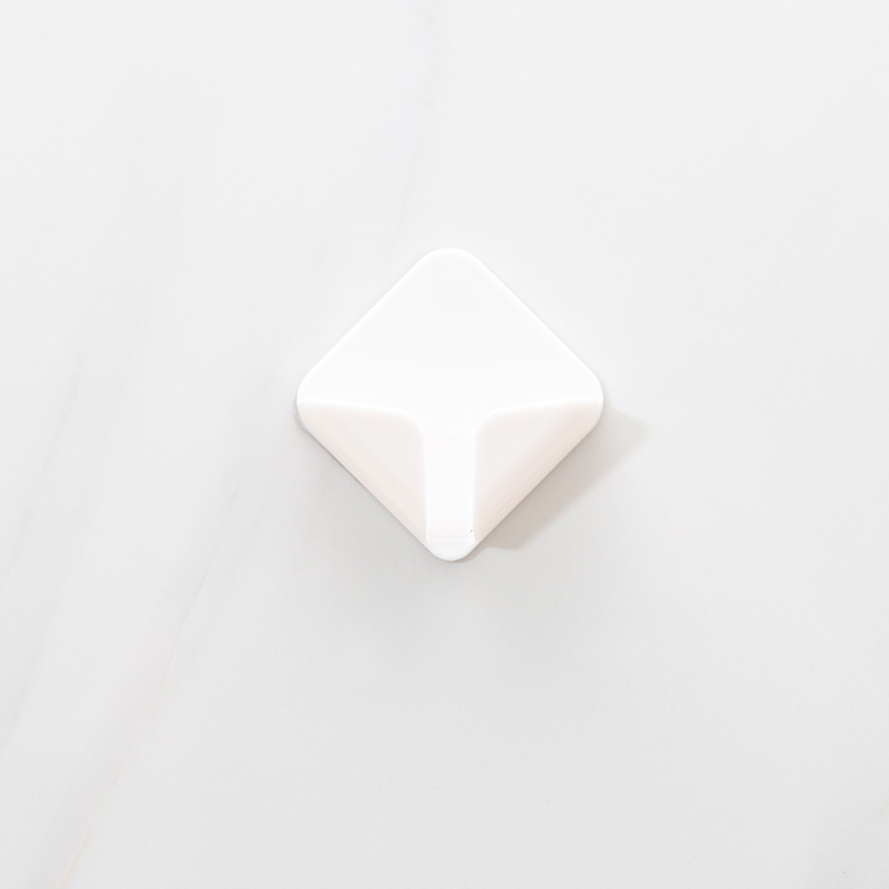 Patente enchufe gancho Punch-libre fuerte potencia transparente pasta de alambre cocina socket rack de almacenamiento creativo Al Por Mayor