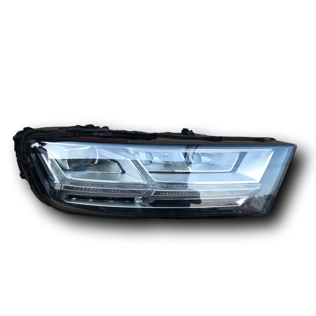 Suitable for new high-equipped laser matrix Audi Q7 headlight low-equipped upgrade high-equipped headlight original disassembly parts