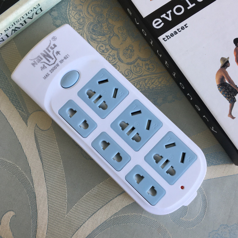 厂家自产 大功率防触电21孔开关带灯安全门阻燃家用插座地拖插排