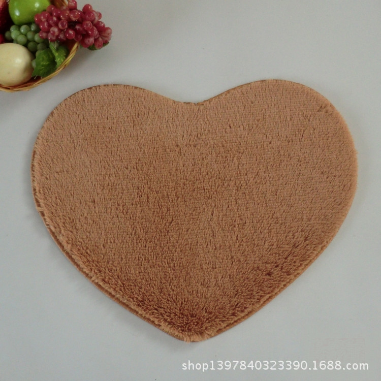 Fábrica al por mayor lavable lana de seda en forma de corazón alfombra de lana corta alfombra de piso adecuado para estera de pie silla Mat estudio dormitorio
