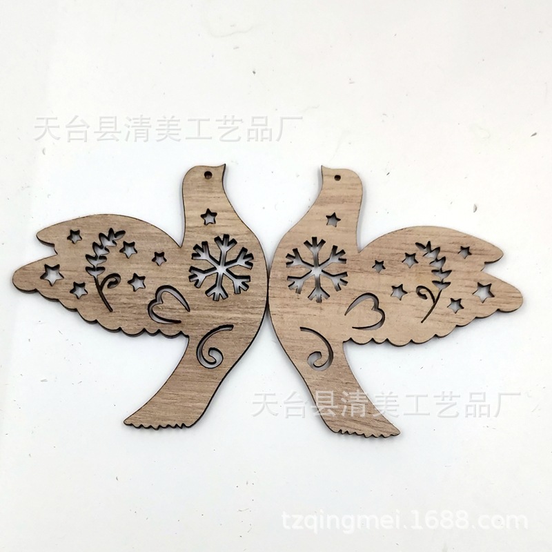 11 piezas de madera de paulownia de adornos navideños colgantes de dibujos animados creativos naturales 10 piezas en un paquete