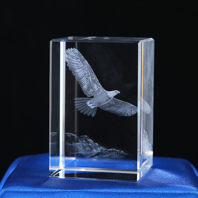 Pequeño puente 3D tallado interior adornos de cristal dinosaurio tortuga tigre águila modelo animal recuerdo del océano