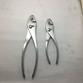 活扳手;钢丝钳;鲤鱼钳