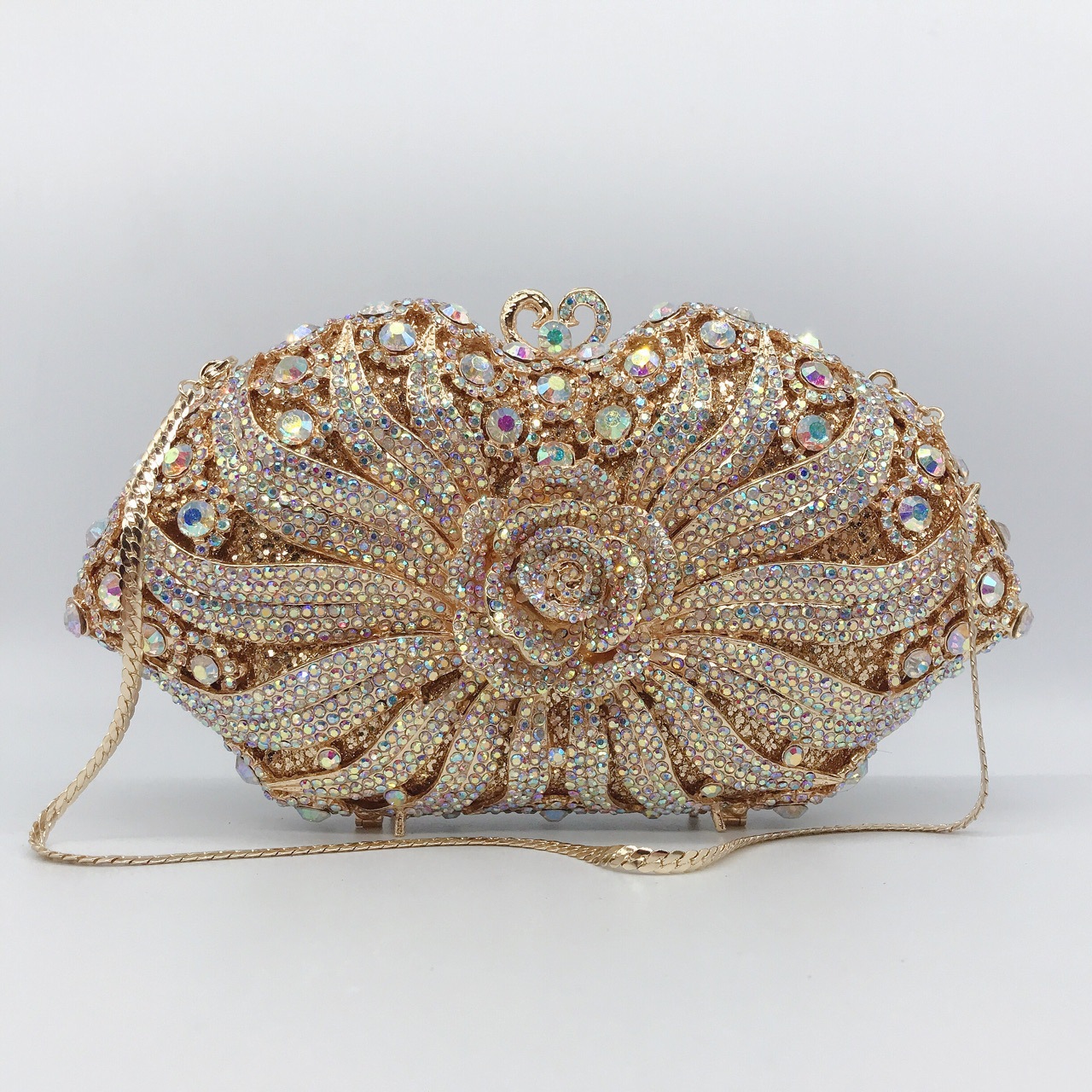 Túi clutch nữ đính kim cương giả kim loại rỗng, kiểu dáng sang trọng, kích thước 22.5x12x6 cm — Đế Vàng Kim Cương